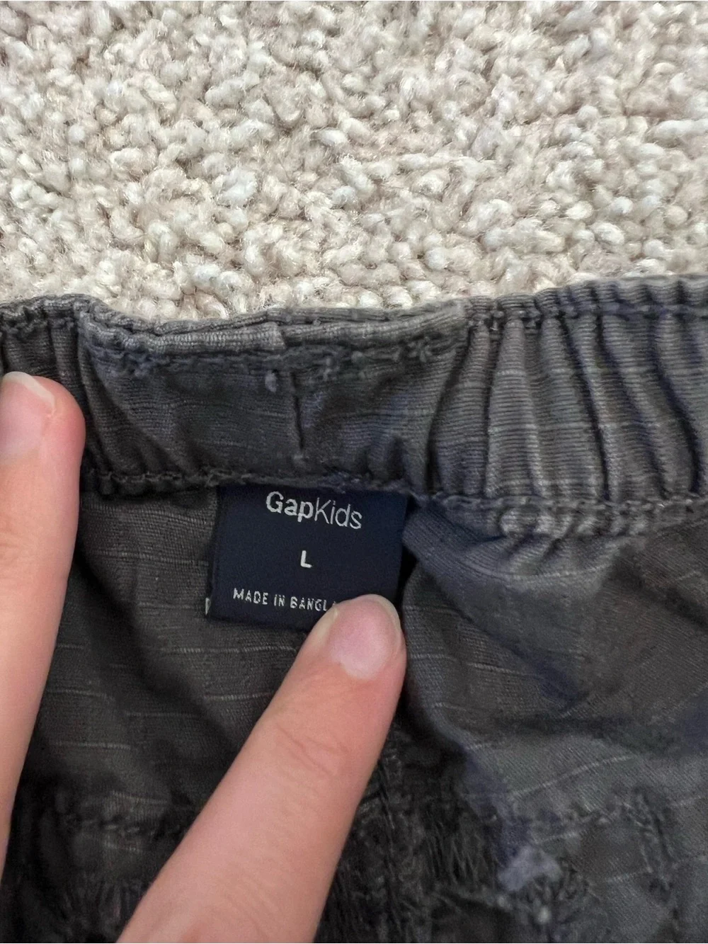 🔘GAP: Boy size L, charcoal shorts w/black belt accent & pockets preowned🔘